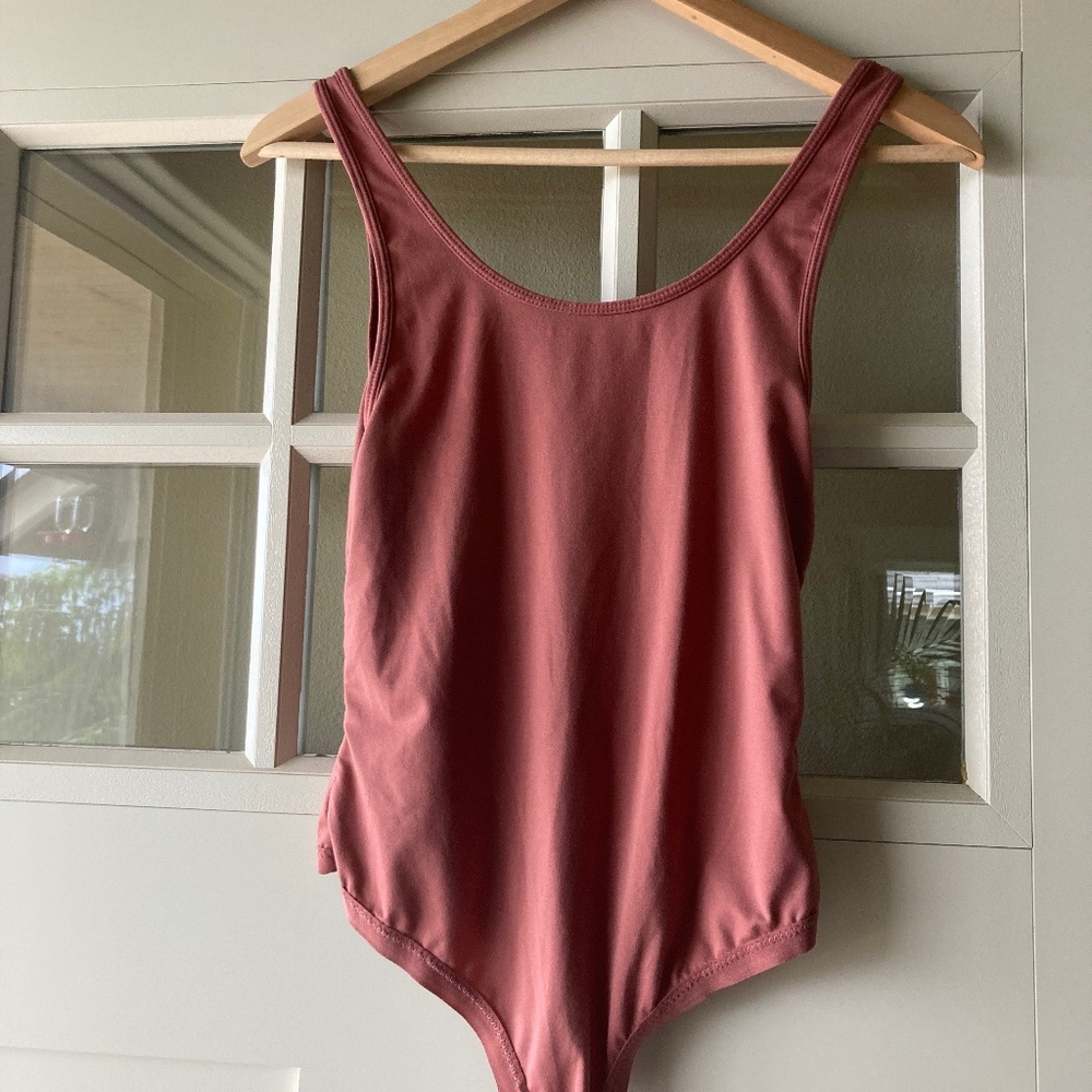 Workout bodysuit size S